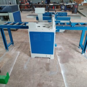 Under table cross cut saw