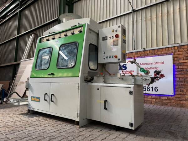 Automatic through feed spraying machine - Image 3