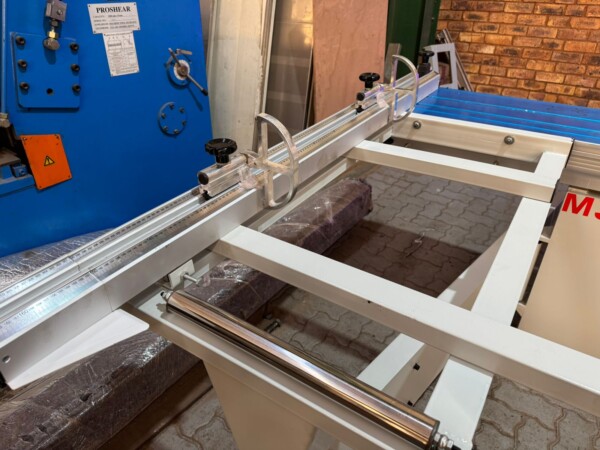 3.2m Panel saw - Image 5